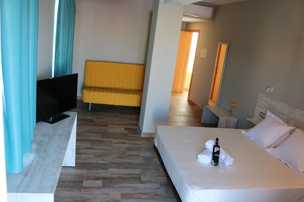 Te Mana Hotel Torreblanca Ngoại thất bức ảnh