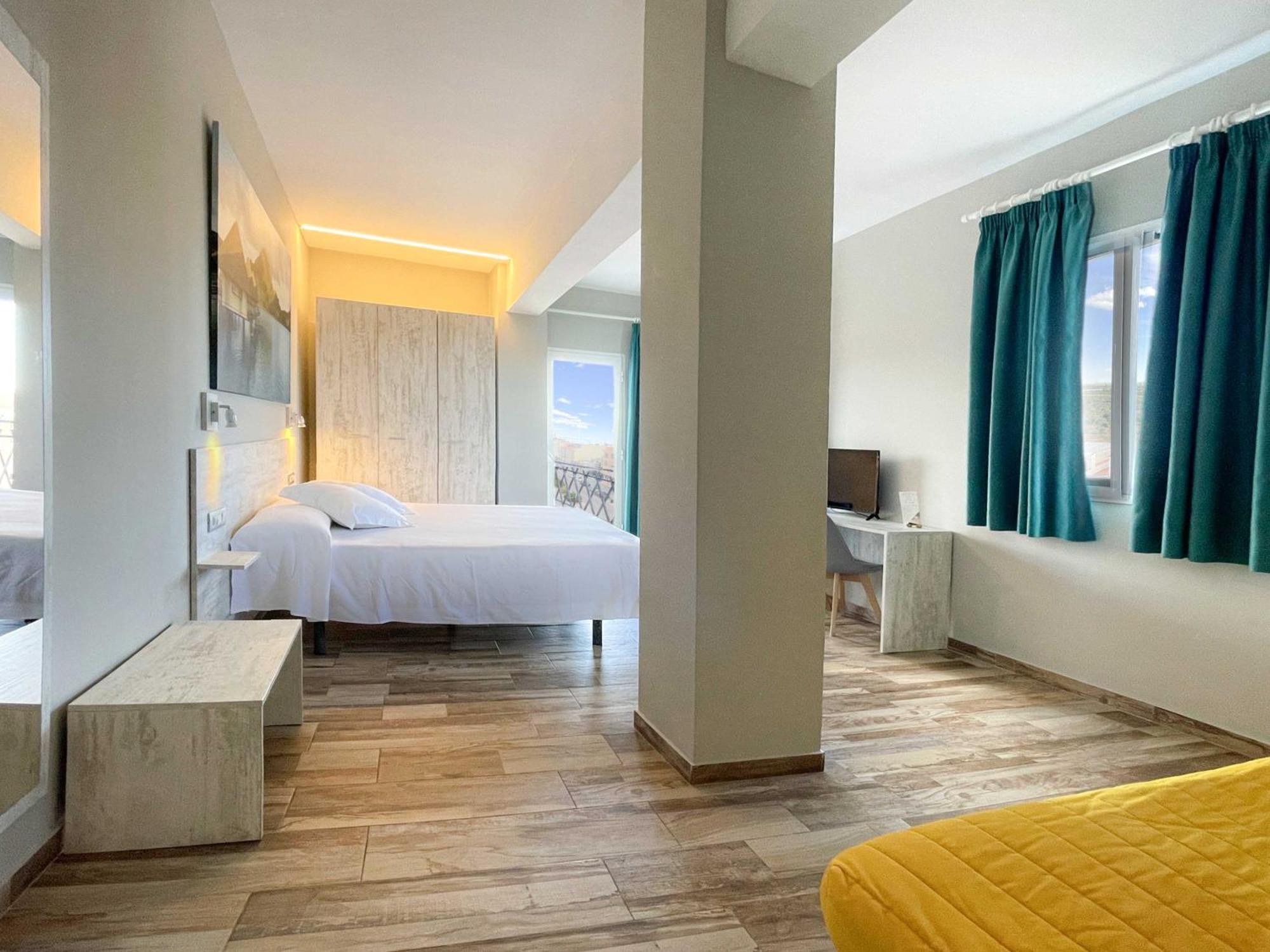 Te Mana Hotel Torreblanca Ngoại thất bức ảnh
