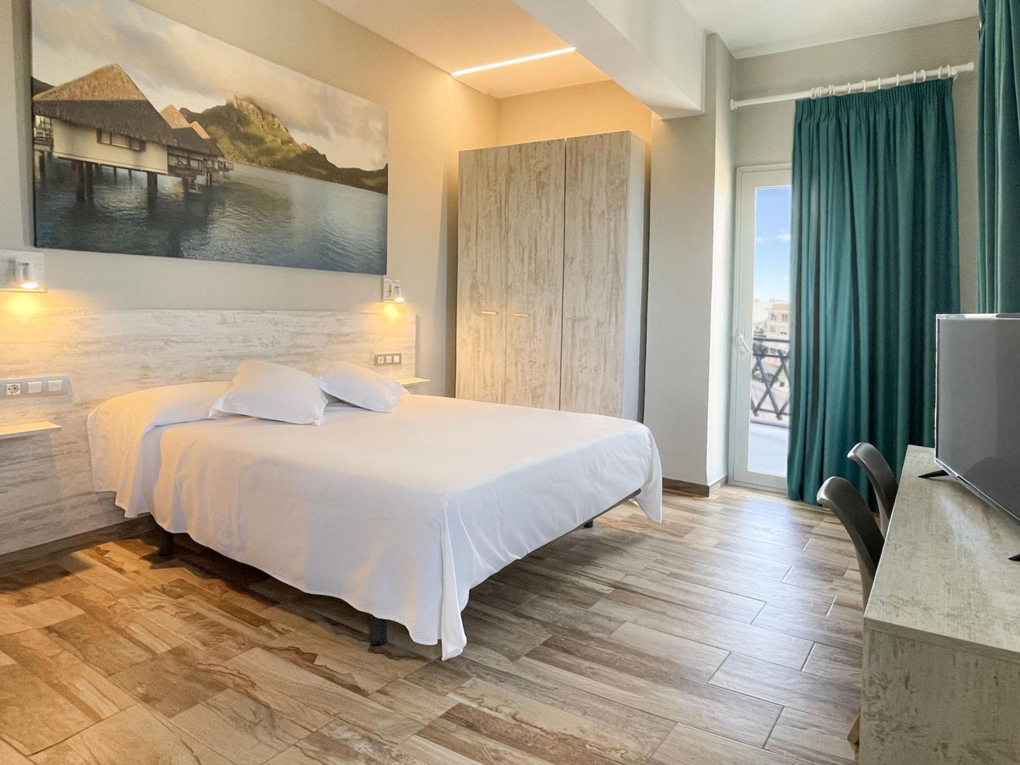 Te Mana Hotel Torreblanca Ngoại thất bức ảnh