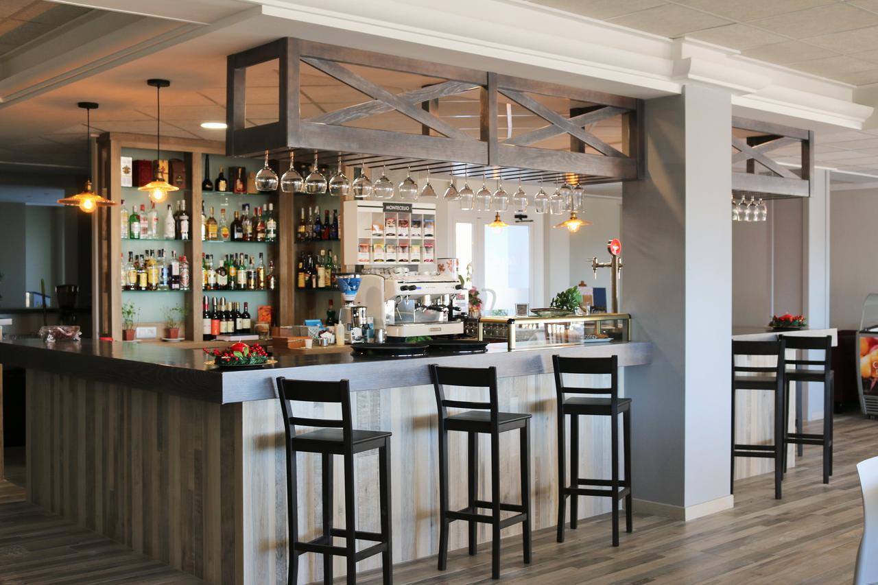 Te Mana Hotel Torreblanca Ngoại thất bức ảnh